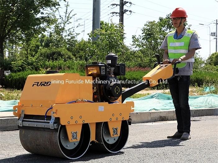 Light Walk Behind Diesel Vibratory Roller with 550kgs