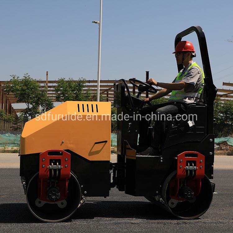 Hydraulic Ride on Double Drum Vibratory Road Roller Asphalt Compactor Fyl-900