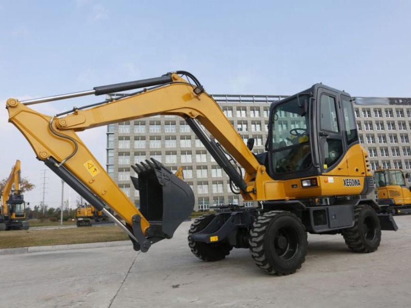 China Hydraulic Excavator 6 Ton Mini Wheel Excavator Xe60wa