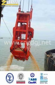 Two Ropes Mechanical Dredging Grab on Boat