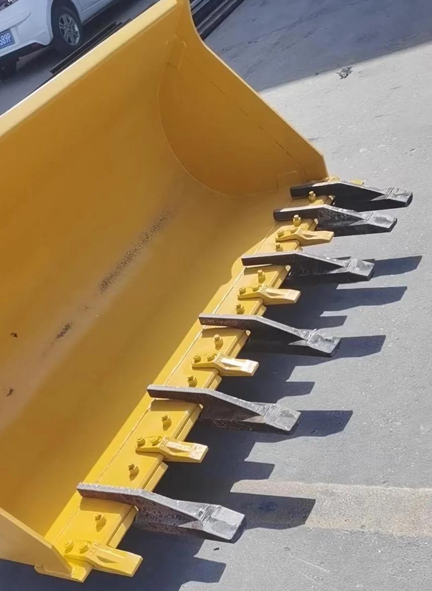 Construction Machinery Spare Parts 27A2214 27A4514 97A2255 97A2266 27A2218 97A2253 Bucket Blade Railway Material