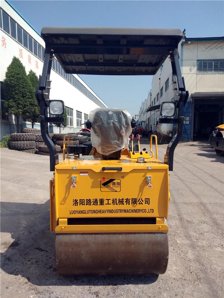 Lutong Ltc6 6ton Double Drum Vibratory Road Roller with Spare Parts