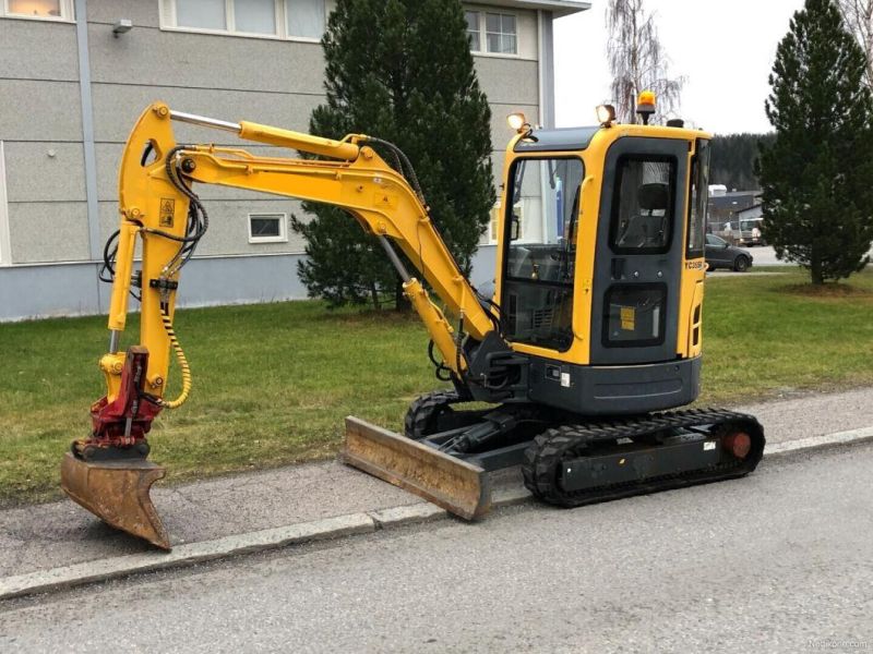 Yuchai 3.5 Ton Mini Hydraulic Crawler Excavator Yc35sr Small Digger with Zero Swing Hot Sale