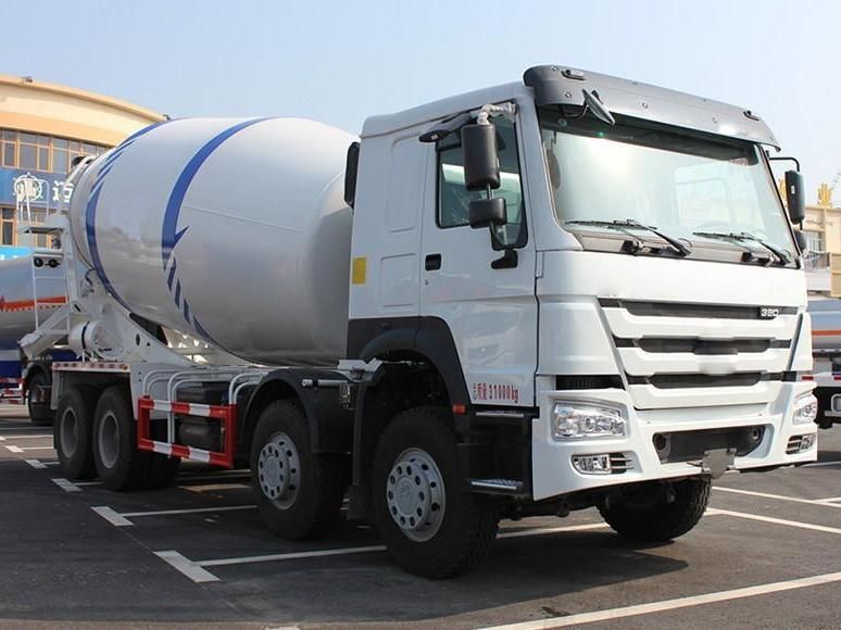 HOWO Concrete Mixer Truck for 8*4 Self Loading Pumping