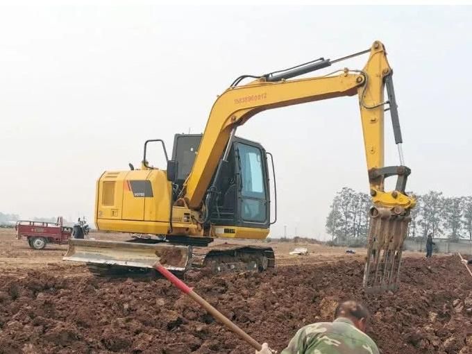 7.5t Crawler Excavator Clg9075e with 0.32cbm Bucket Capacity