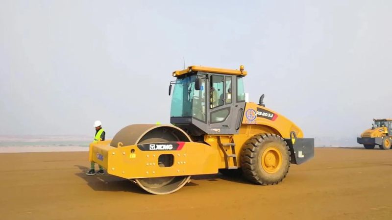XCMG Vibratory Road Roller Xs203j Tyre Road Roller Price (more models for sale)