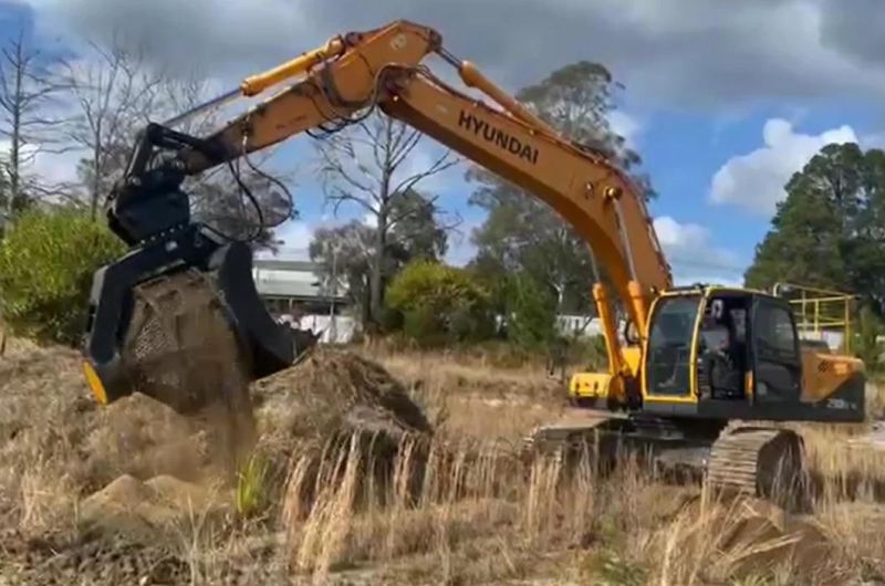 Construction Machinery Flip Screen Bucket Skid Steer Screening Bucket Rotary Screening Bucket