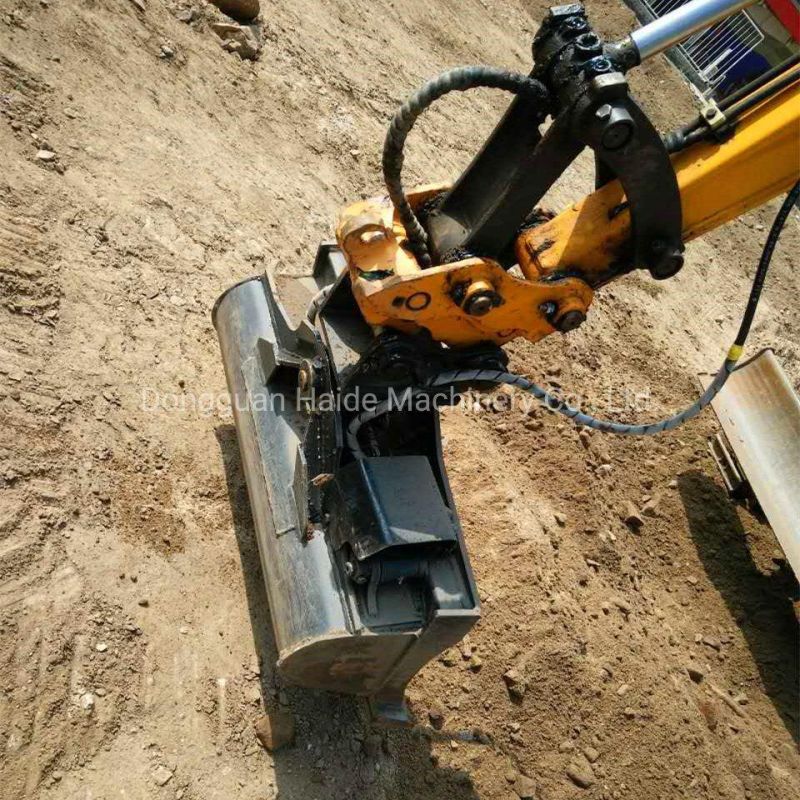 2.5ton -3.5ton Mini Excavator Tilt Cleaning Bucket with Hydraulic Rams