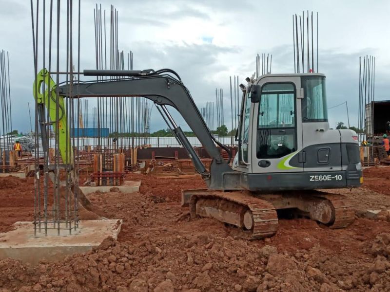 Small Crawler Excavator 6 Ton Ze60e-10 with Hydraulic Thumb