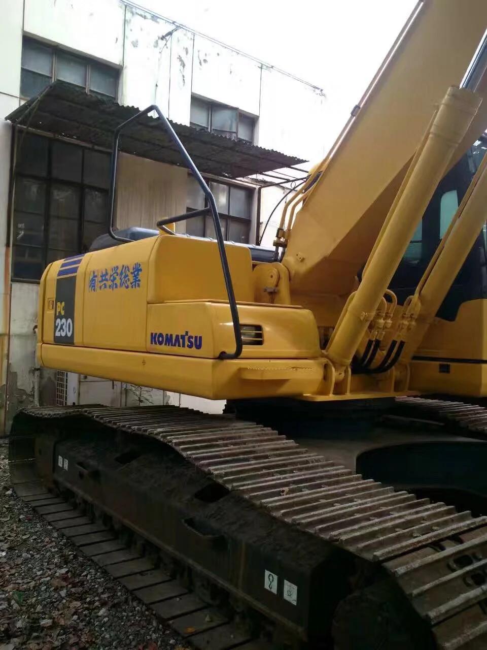 Used Komatsu PC230-7/PC300-6/PC270/PC240/PC320 Excavator/Middle Excavator/Japan Excavator/20-30ton Excavator