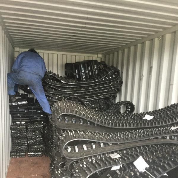 Snow Blower Rubber Track (300X72X40) , 300mm Width and 40 Links