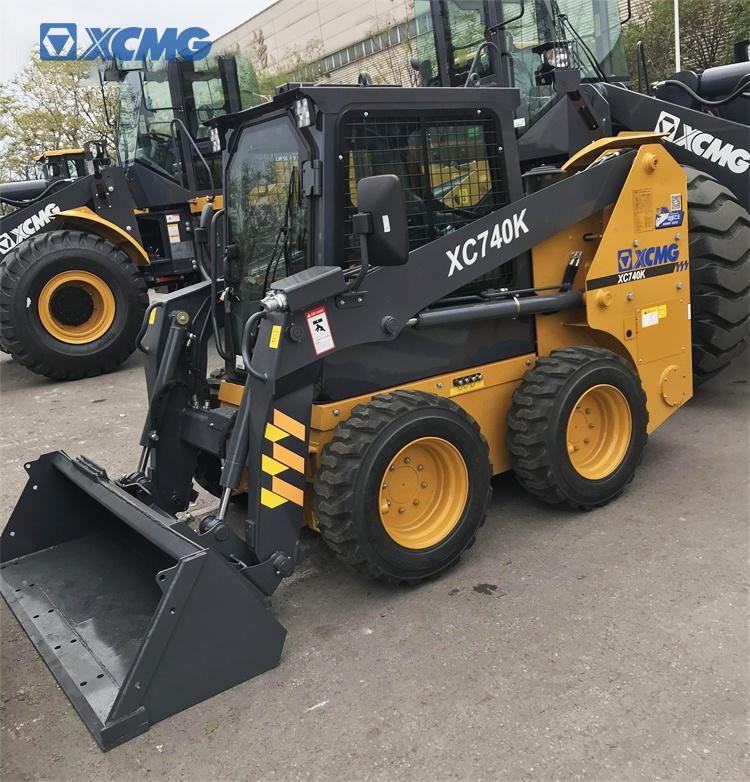 XCMG Official Cheap Mini Wheel Skid Steer Loader 750kg Load with Bucket Attachments Price