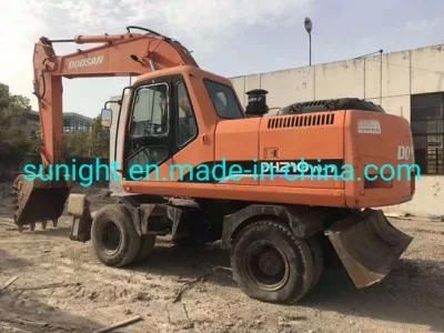 Good Condition Wheel Excavator Doosan Dh220W-7 Excavator Moving by Tires