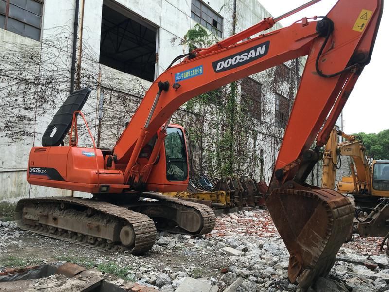 Korea Imported 22t Doosan Dh225LC-7 Crawler Type Excavator Dh220