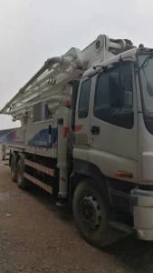 Used Truck-Mounted Concrete Pump Line 22m 37m 40m 48m for Sale