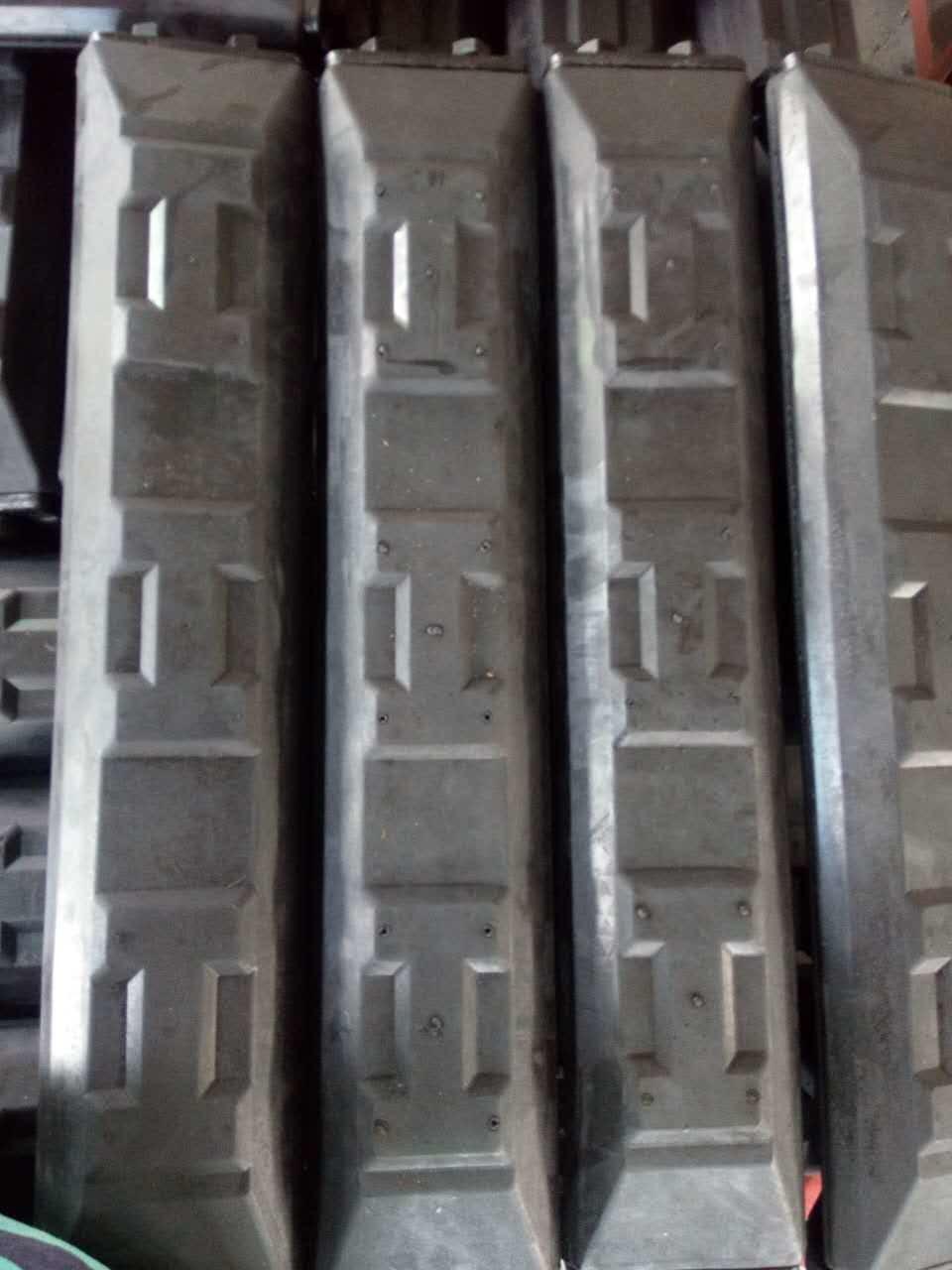 Excavator Undercarriage Parts Rubber Track Pads