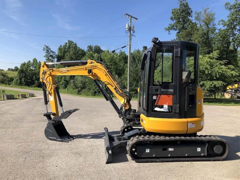 Hydraulic 6 Ton Crawler Excavator 9055e with Long Arm