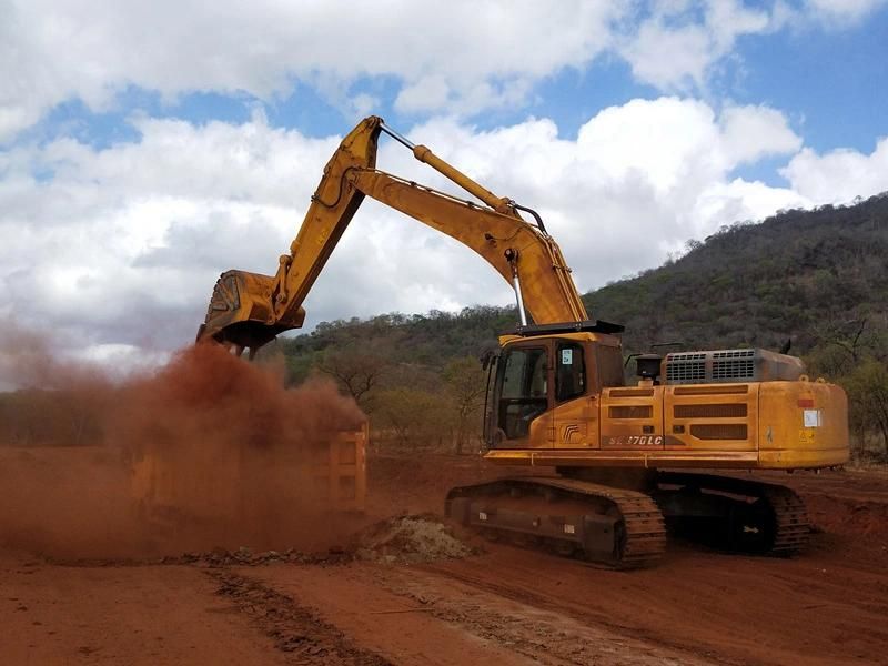 Accessories Hydraulic Crawler Excavator Se500LC Excavators with Attachment