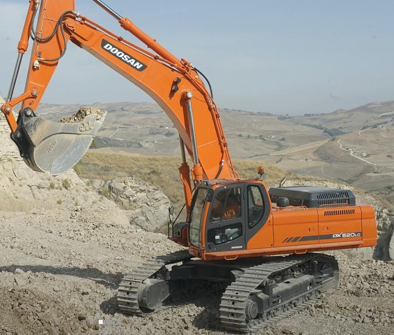 Used High Performance Doosan Dx520-9c Large Excavator in Stock for Sale at Good Price