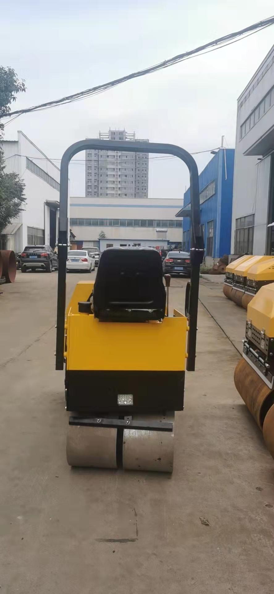 900 Small Car Roller Road Machinery