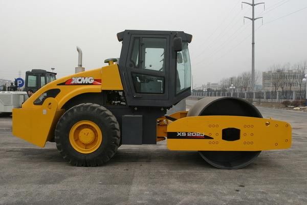 22 Ton Single Drum Vibratory Road Roller Xs223js with Mechanical Operation