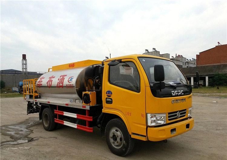 4000 Liters Bitumen Asphalt Distributor Truck Price