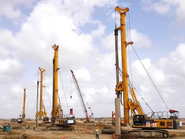 Foundation Piling Equipment Xr220 Rotary Drilling Rig with Good Quality