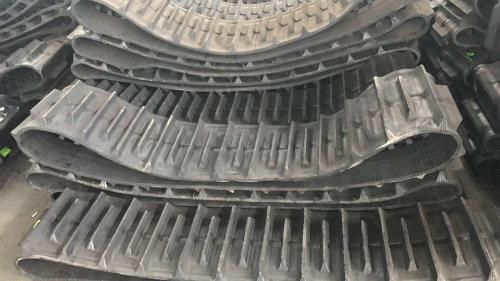 DC 68g Combine Harvester Rubber Track (450-90DC-51)