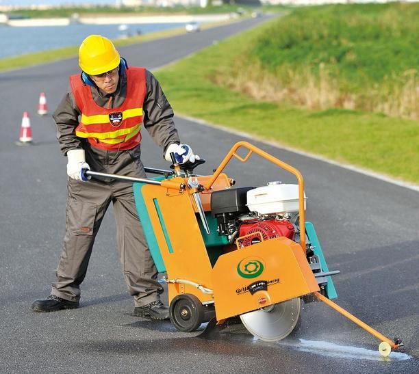 Gasoline Concrete Cutter Floor Saw Cutting Machine with Gx690 Gyc-260 Series