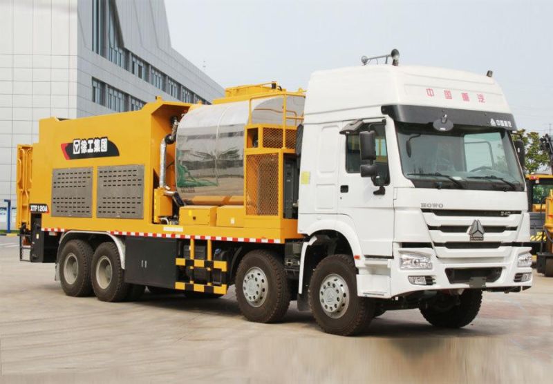 China Top Brand Asphalt Synchronous Chip Sealer Truck Xtf1003 with 4m Seal Width