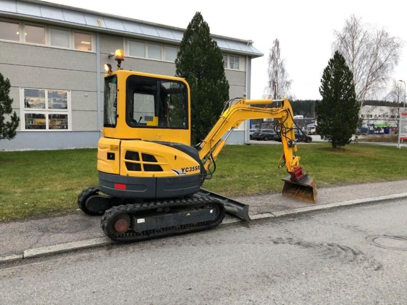 Yuchai 3.5 Ton Mini Hydraulic Crawler Excavator Yc35sr Small Digger with Zero Swing Hot Sale