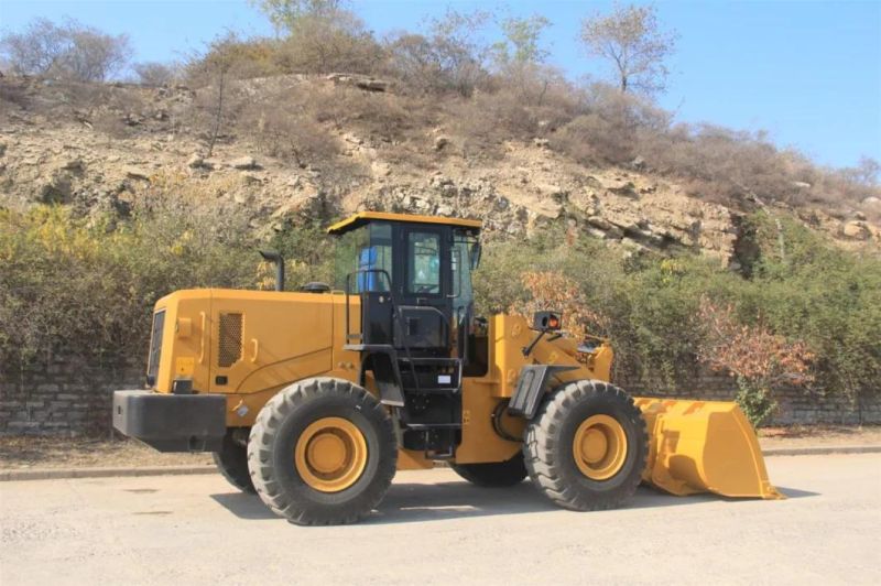 China Factory Wholesale 1/2/3/4/5ton Small Wheel Loader Small Forklift Skid Steer Loader 4WD Front Loader CE Certification Euro 5 Engine Construction Sit
