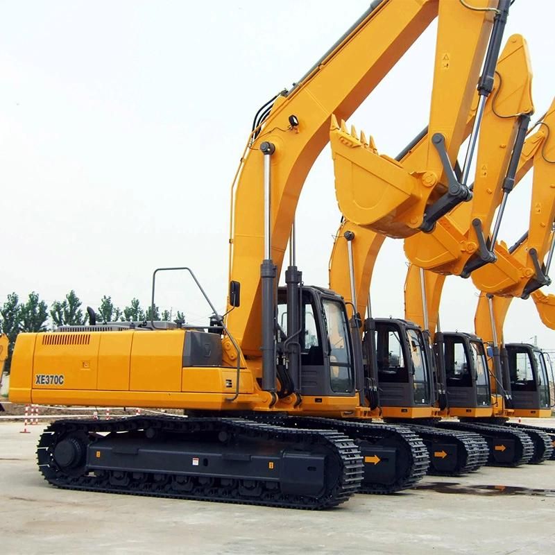 22 Ton Crawler Excavator with Hydraulic Hammer Xe225ca