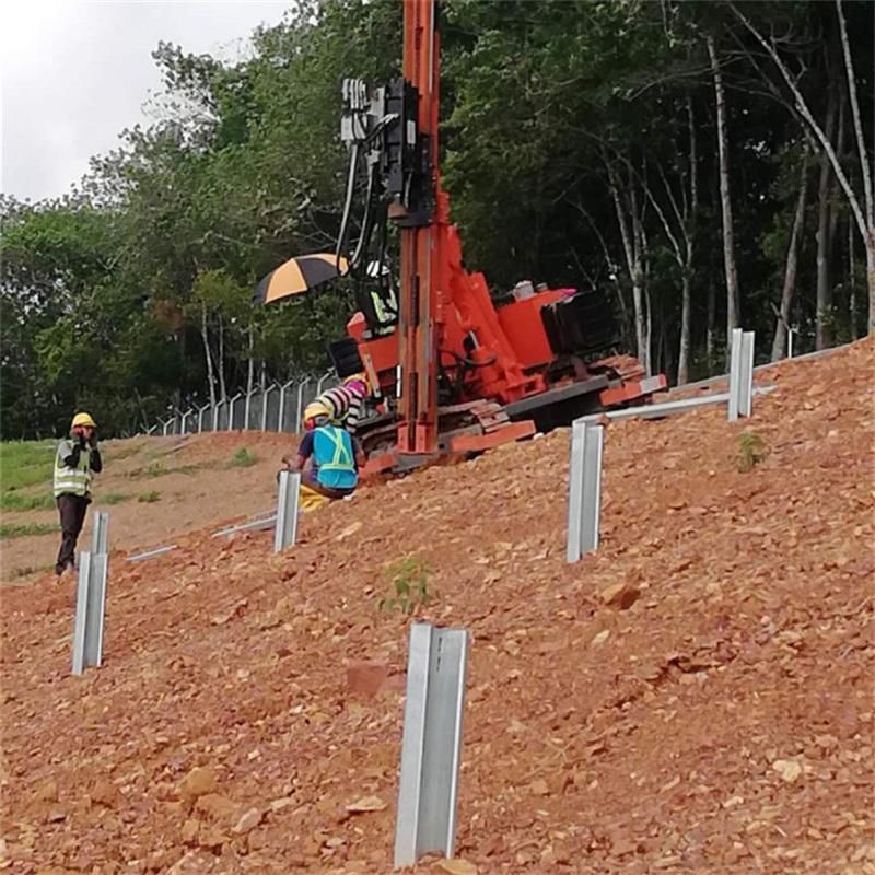 Solar Pile Driver Machine with Piling Hammer for Ramming Steel Pipe Piles