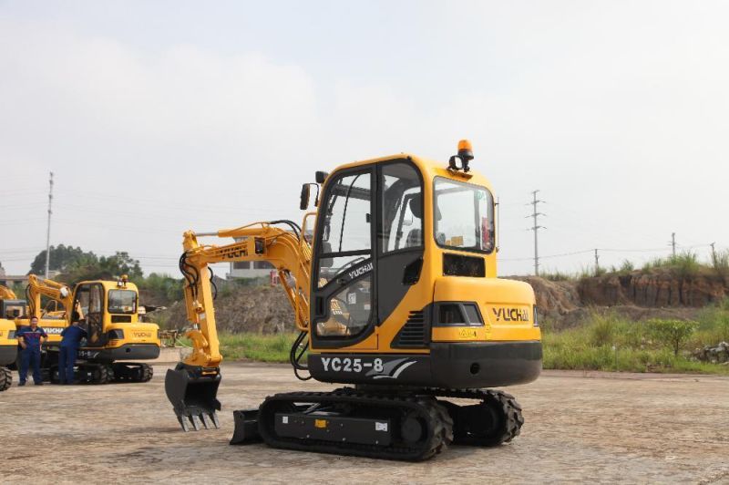 Yuchai Excavator 2.5 Ton Mini Hydraulic Excavator with Cabin (YC25-8)