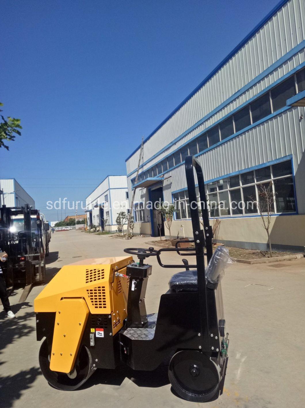 Mini Asphalt Roller Soil Compactor Vibratory Roller Smooth Drum Roller for Sale Fyl-860