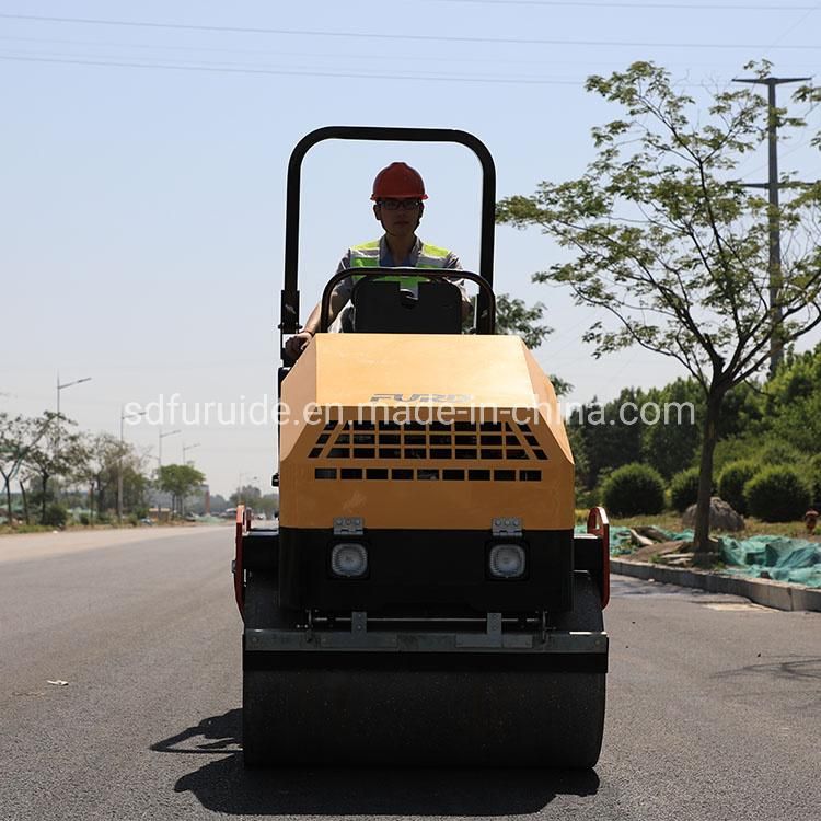 Hydraulic Ride on Double Drum Vibratory Road Roller Asphalt Compactor Fyl-900