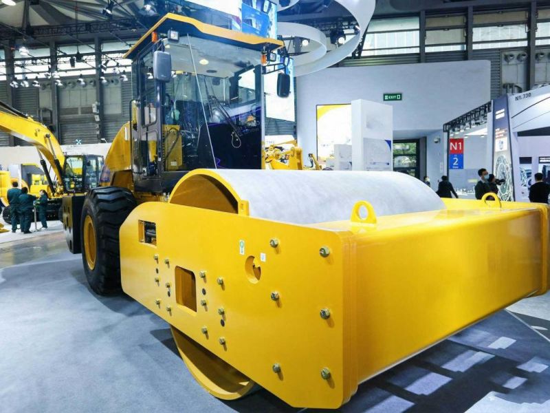 26 Ton Single Drum Vibratory Road Roller Sem526 in Algeria