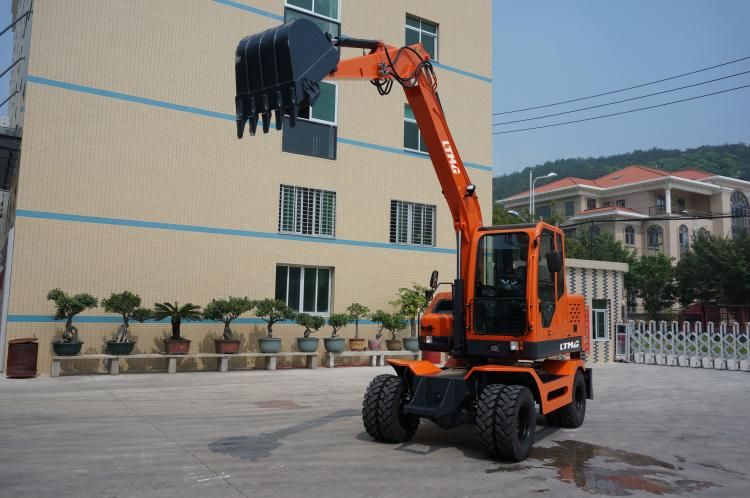 Heavy Construction Equipment Wheel Excavator for Sale