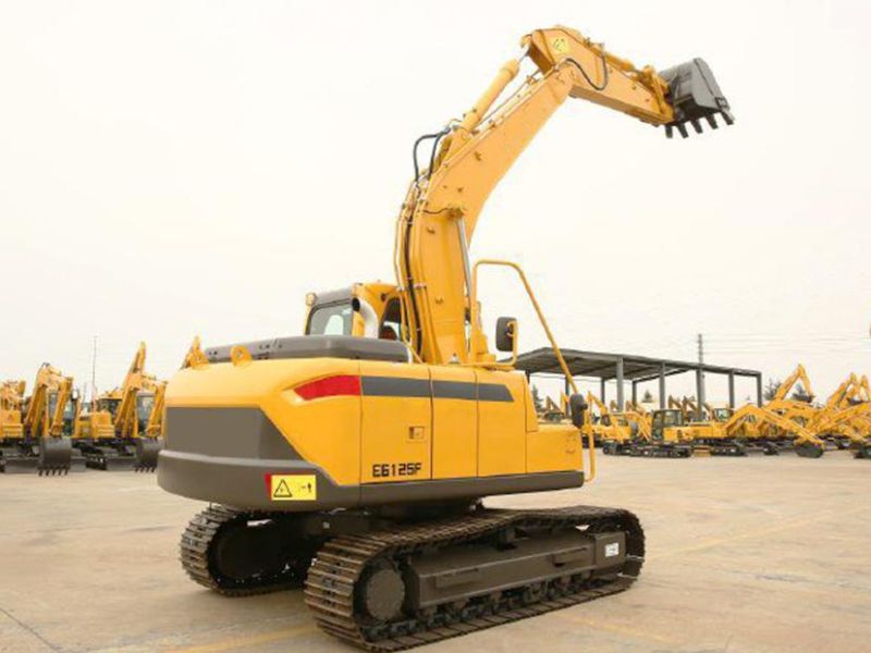 12.5ton Crawler Excavator with Good Quality and Best Price