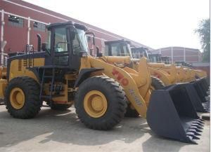 Yto Wheel Loader with 5cbm Bucket and Log Grapple